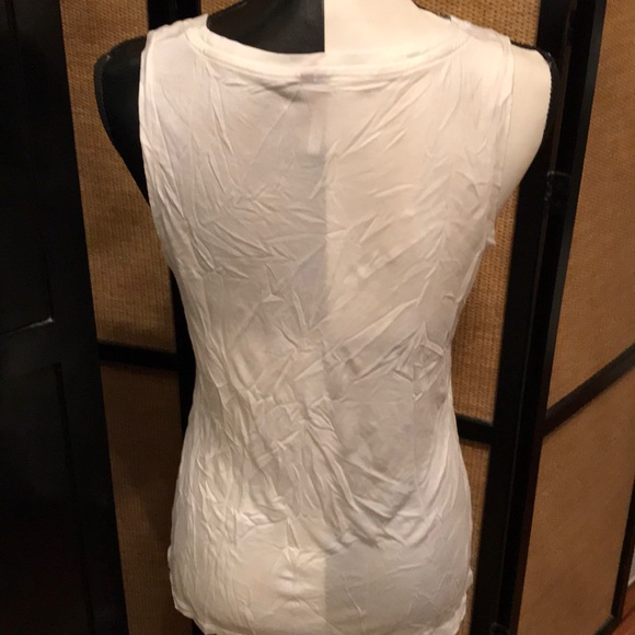 Never worn white tank from Banana Republic - Picture 2 of 3